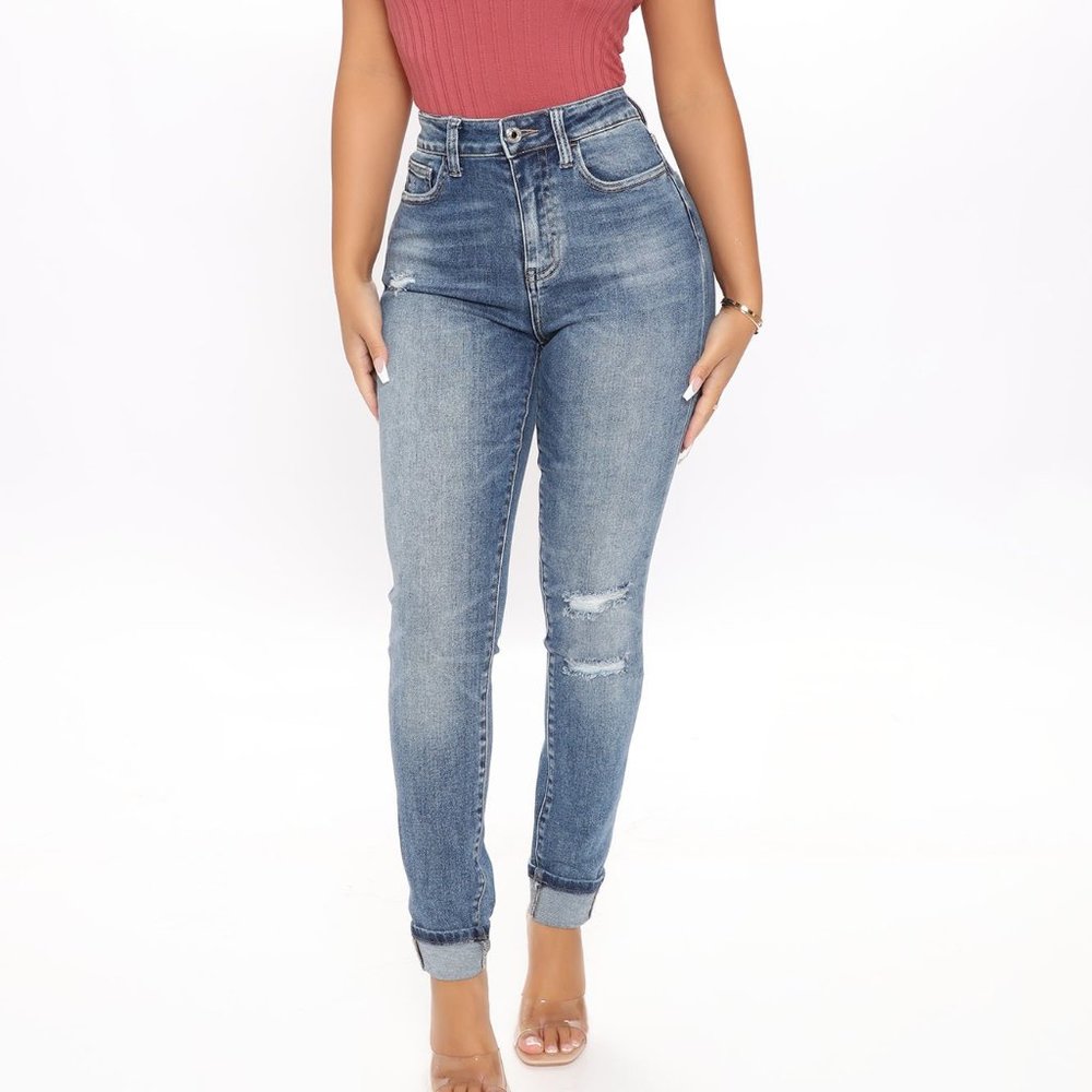 Size 25 Fashion Nova Skinny Jeans